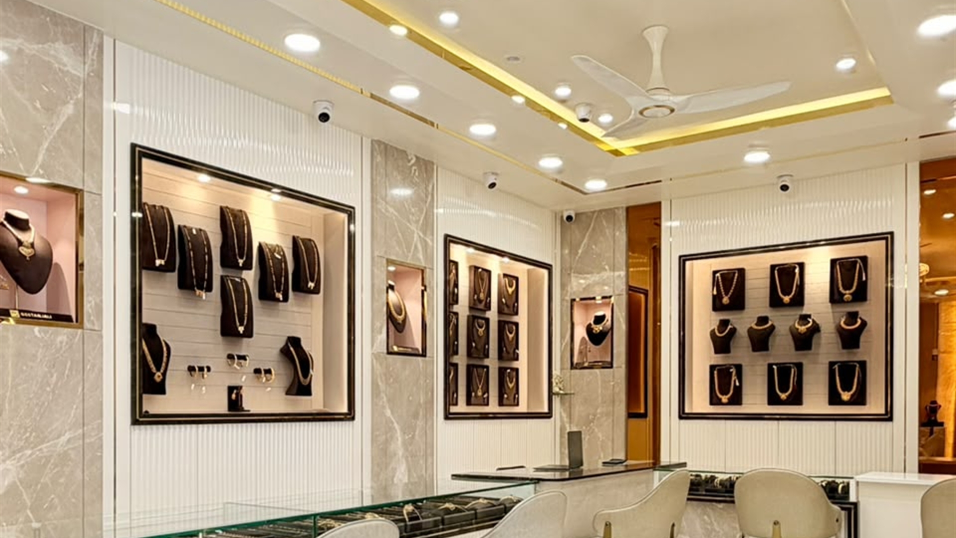 THE GILDED GALLERY — Commercial Interior & Showroom, Bengaluru