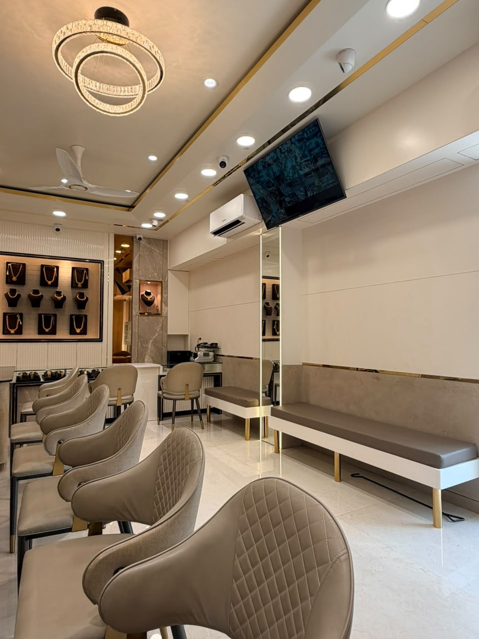 GEETANJALI JEWELS – Architectural Counter Joinery